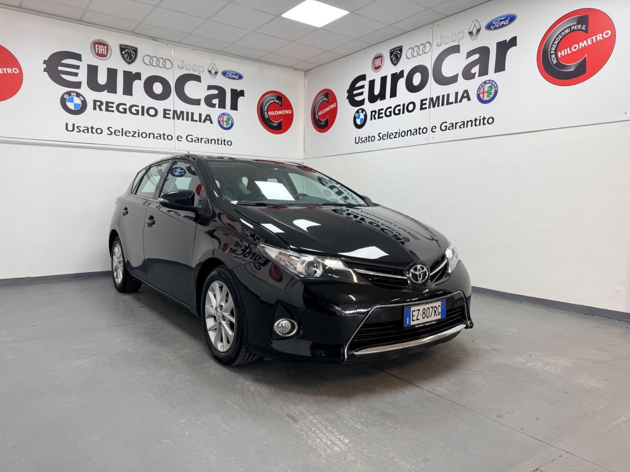 Toyota Auris 2.0 D-4D 124cv 05/2015 Neopatentati Euro 5B