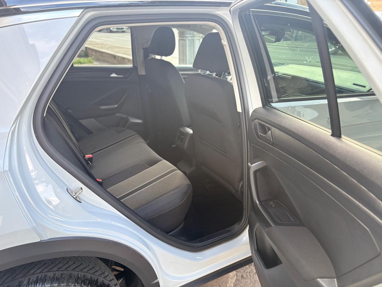 VW T-Roc 1.6 TDI Advanced FULL/LED MYSTIC WHITE