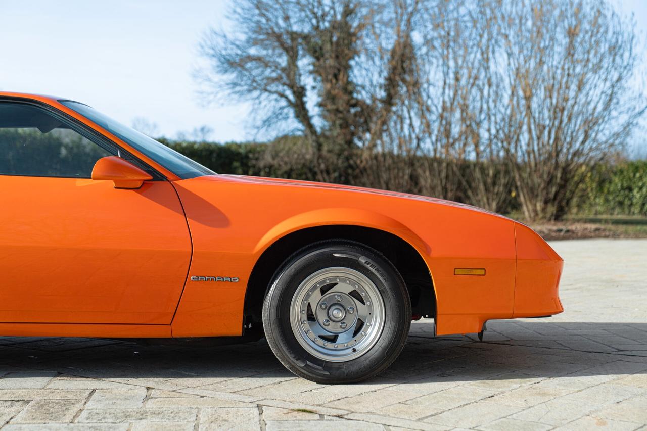 Chevrolet Camaro III Z28 5.0 V8 - CHE00021