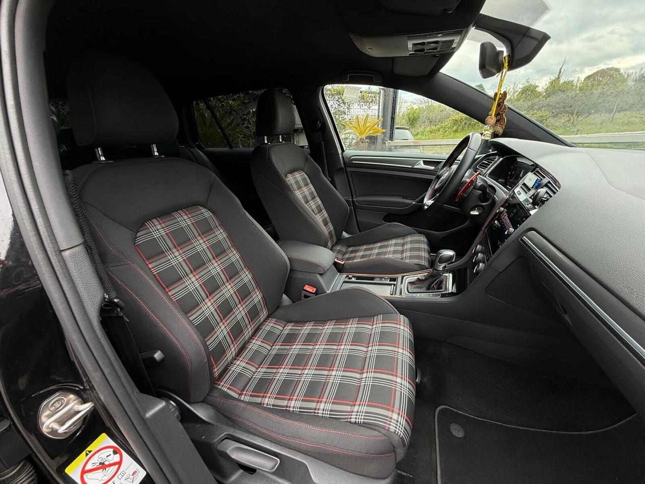 Volkswagen Golf GTI Performance 2.0 245 CV DSG MAXTON LOOK