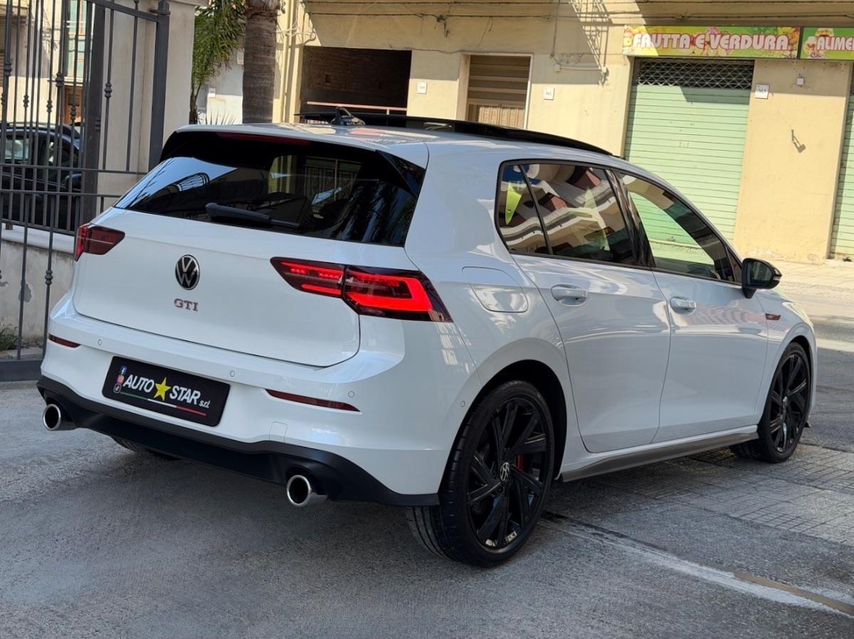Volkswagen Golf 8 GTI 2.0 TSI 245CV