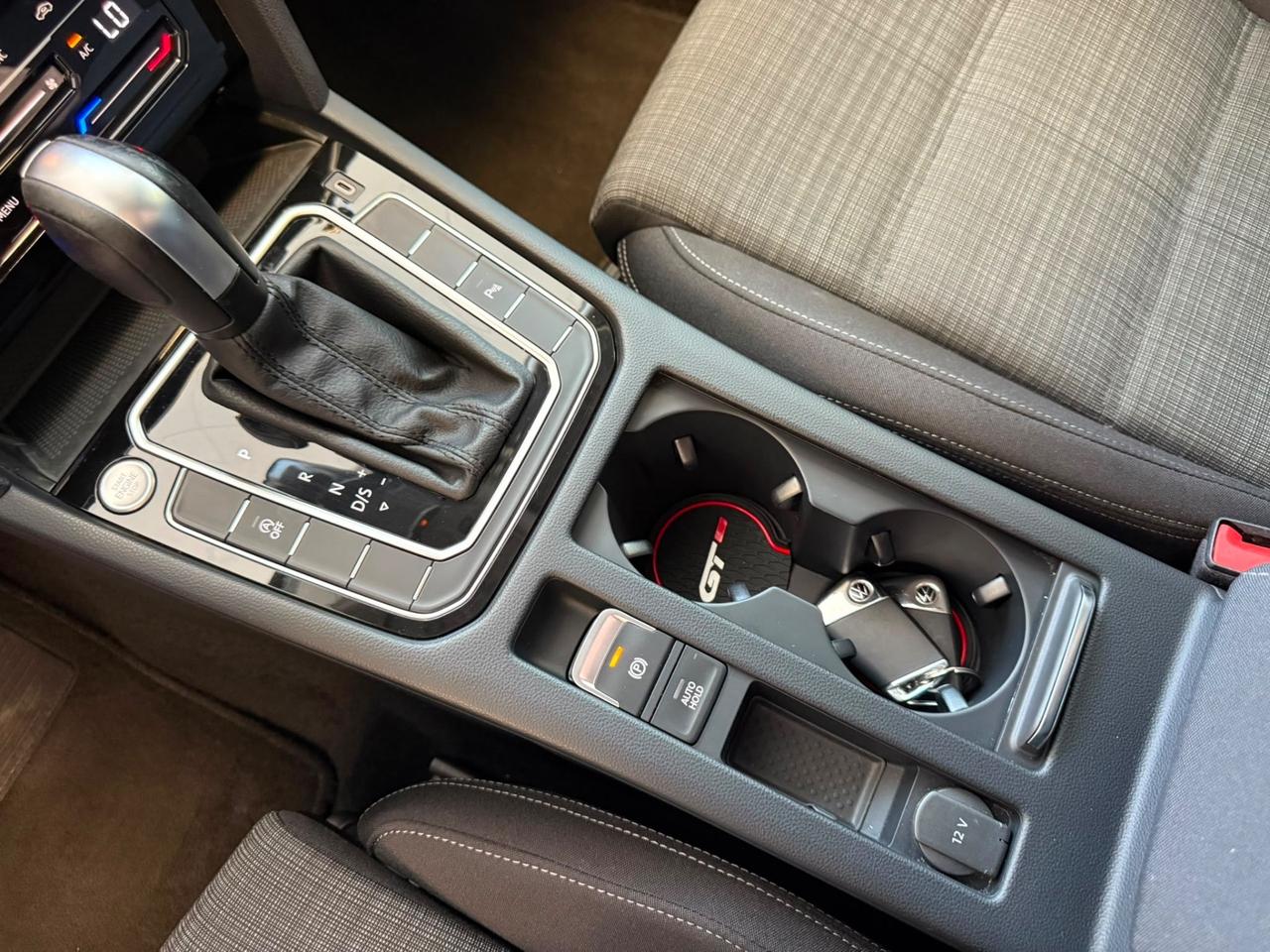 VOLKSWAGEN PASSAT 2.0 TDI DSG ITALIANA DOPPIO TRENO LED