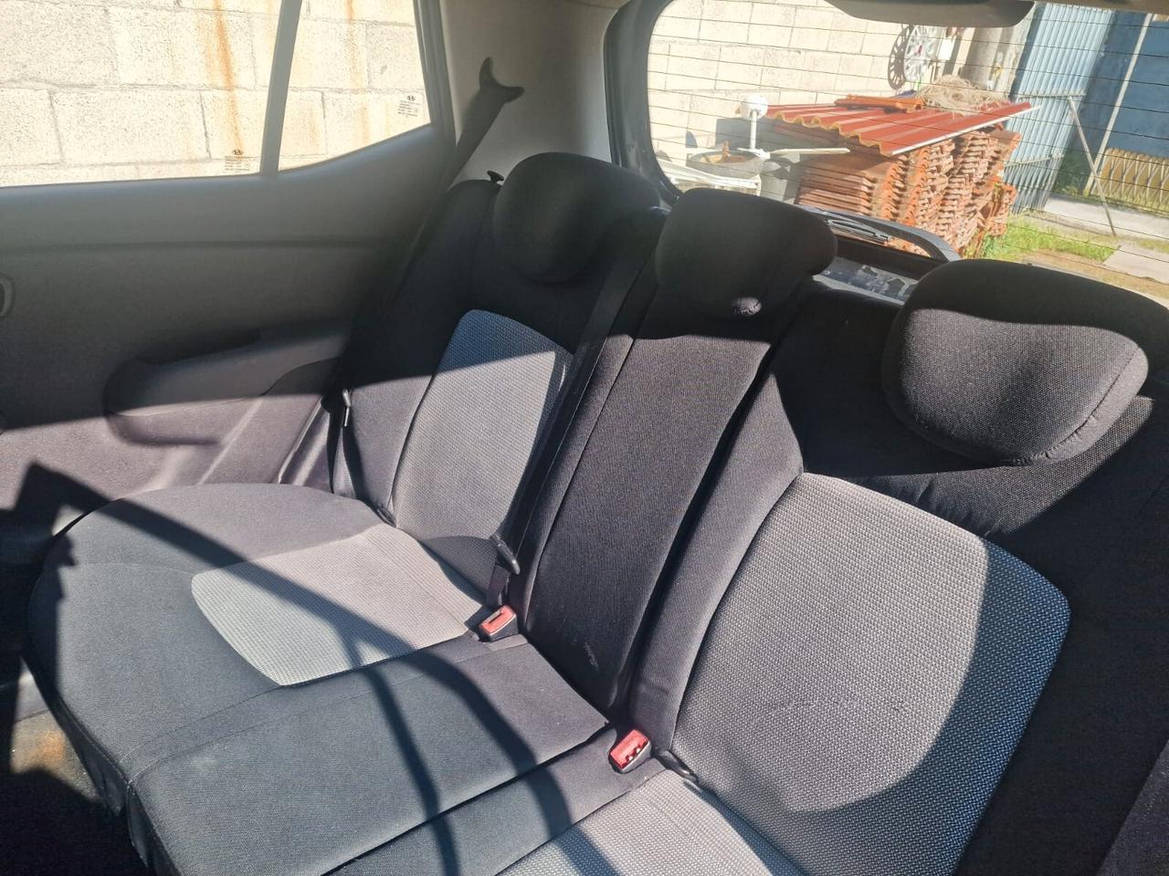 Hyundai i10 1.1 Active ADATTA NEOPATENTATI