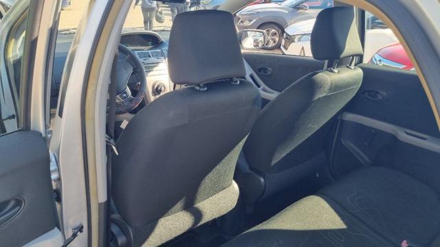 TOYOTA Yaris 1.0 5 porte Sol