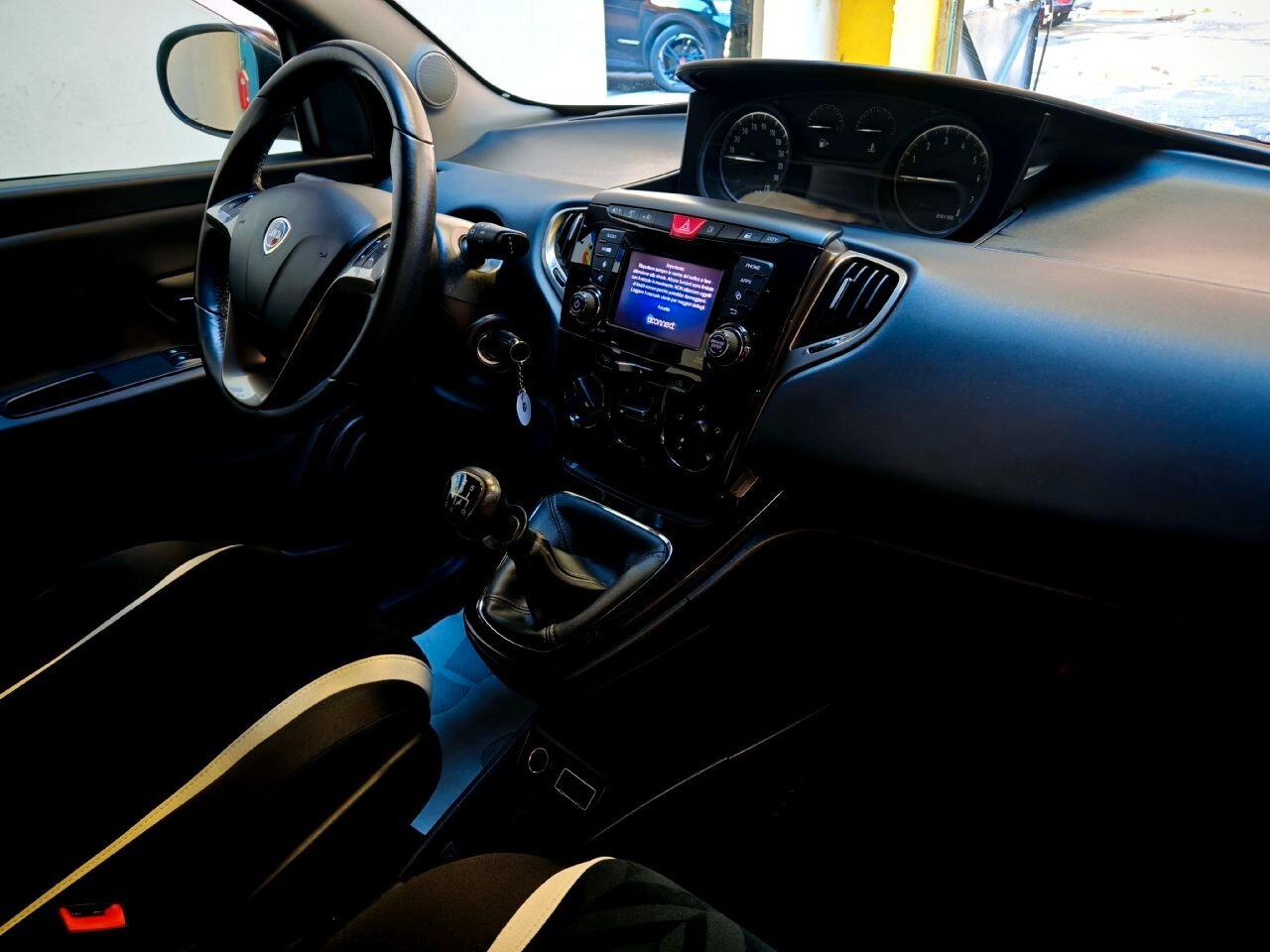 Lancia Ypsilon 1.2 GPL Gold
