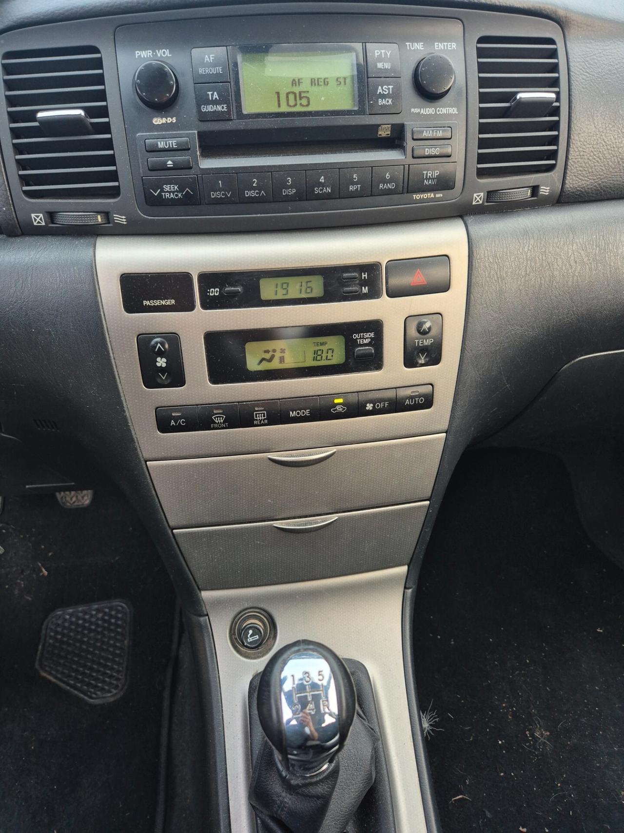 Toyota Corolla 1.6 16V 5 porte radiazione per Africa