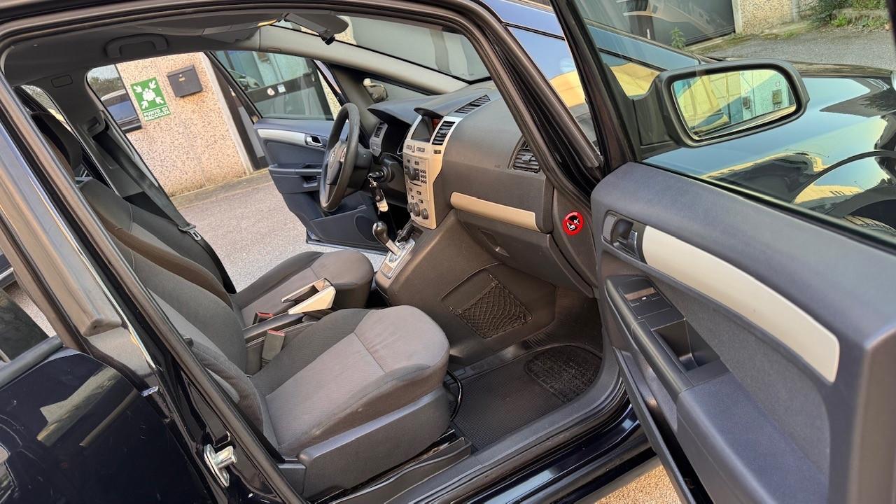 Opel Zafira 1.8 16V VVT Cosmo BENZ E GPL