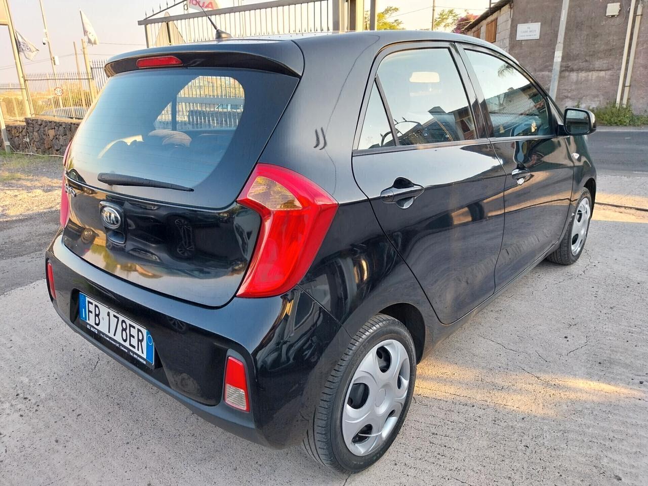 KIA PICANTO 1.0 BENZINA UNICOPROPRIETARIO 2016