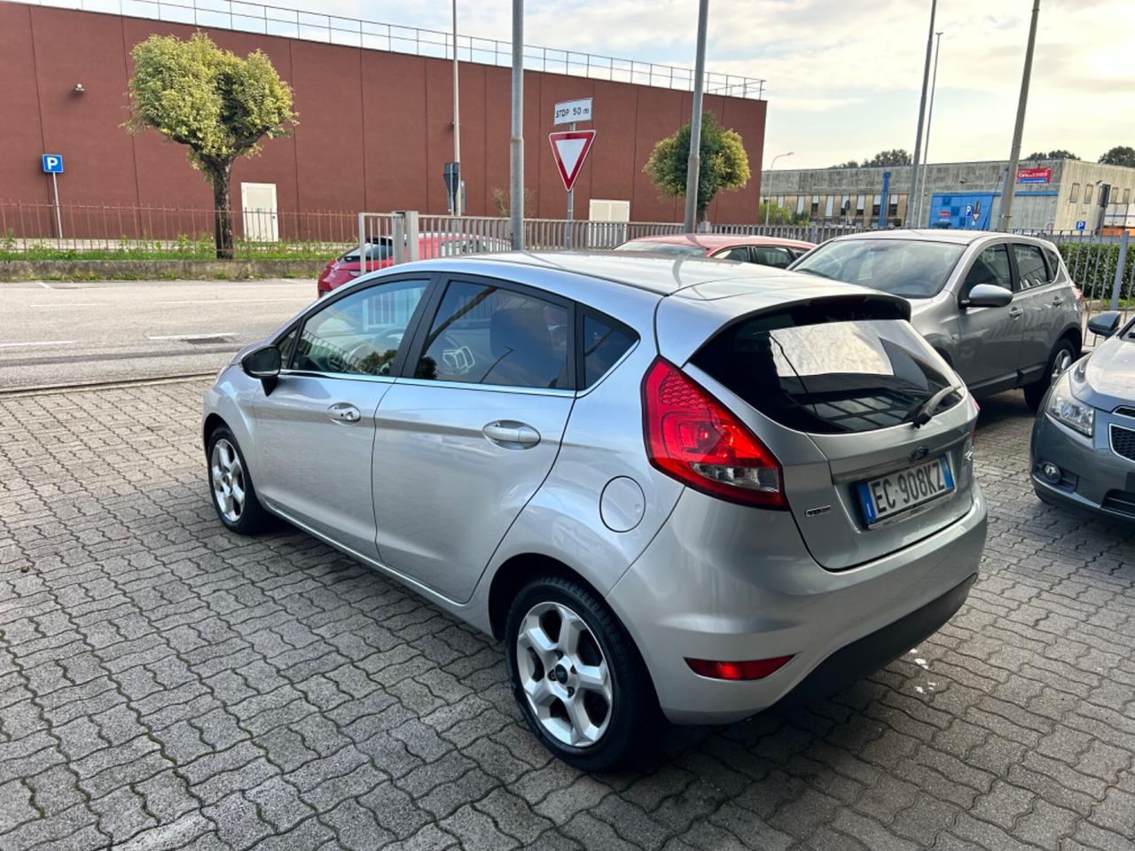 Ford Fiesta 1.6 TDCi 95 CV 5p. Titanium