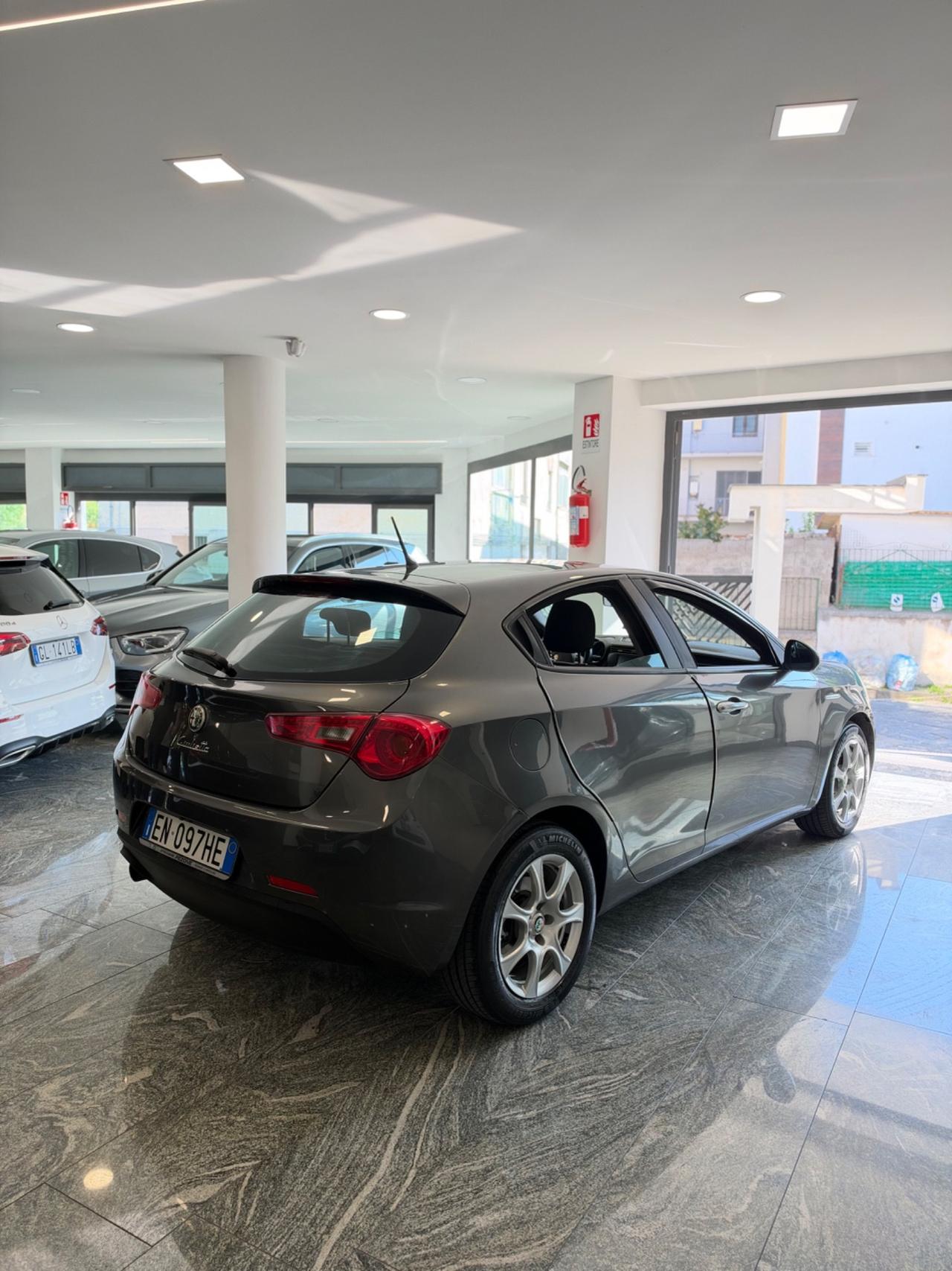 Alfa Romeo Giulietta 1.6 JTDm-2 105 CV Distinctive