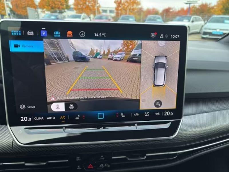 Volkswagen Golf 1.5 eTSI ACT 110kW R-Line DSG CAMERA 360° LED IQLIGHT ACC