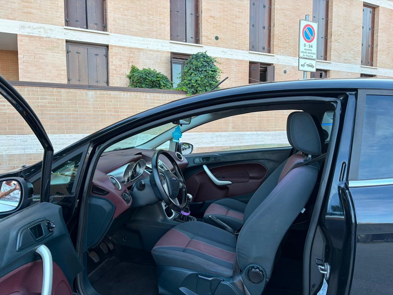 Ford Fiesta 1.4 TDCi titanium