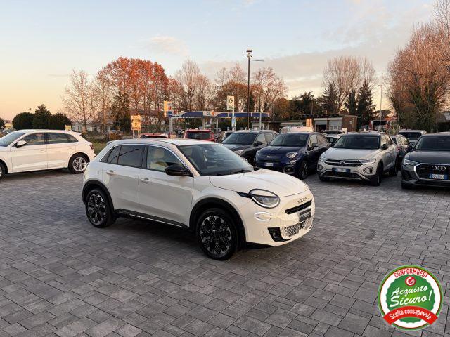 FIAT 600 Hybrid DCT MHEV La Prima ANCHE NEOPATENTATI