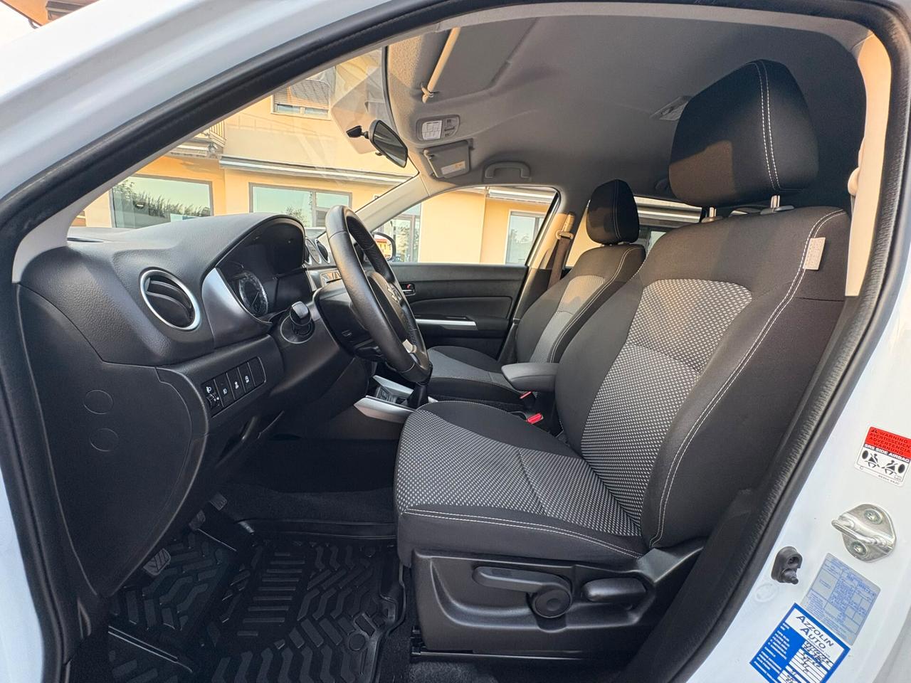 SUZUKI VITARA 1.0 BENZ. 112 CV SI A NEOPATENTATI