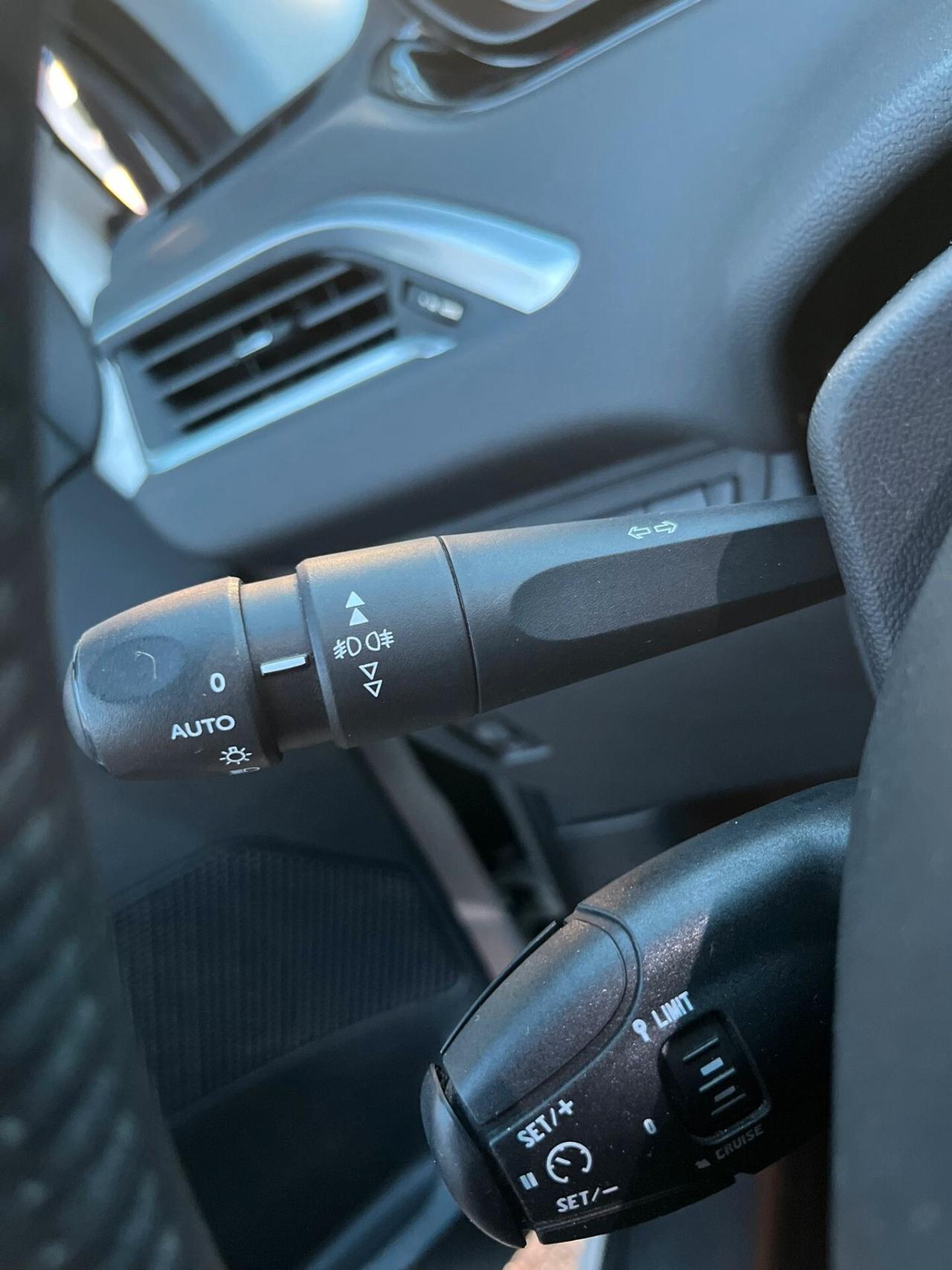 Peugeot 208 1.6 e-HDi Allure UNICO PROPRIETARIO