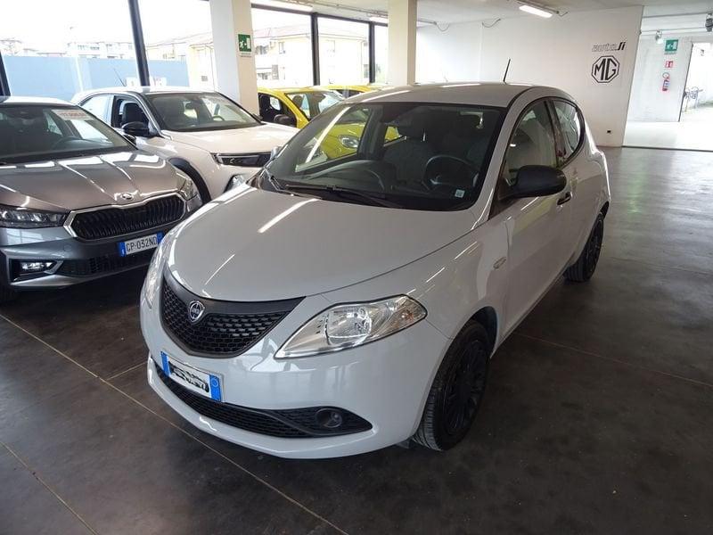 Lancia Ypsilon 1.2 69cv Silver
