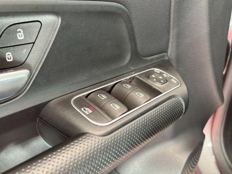 Mercedes-Benz GLA 180 d Automatic Business Extra