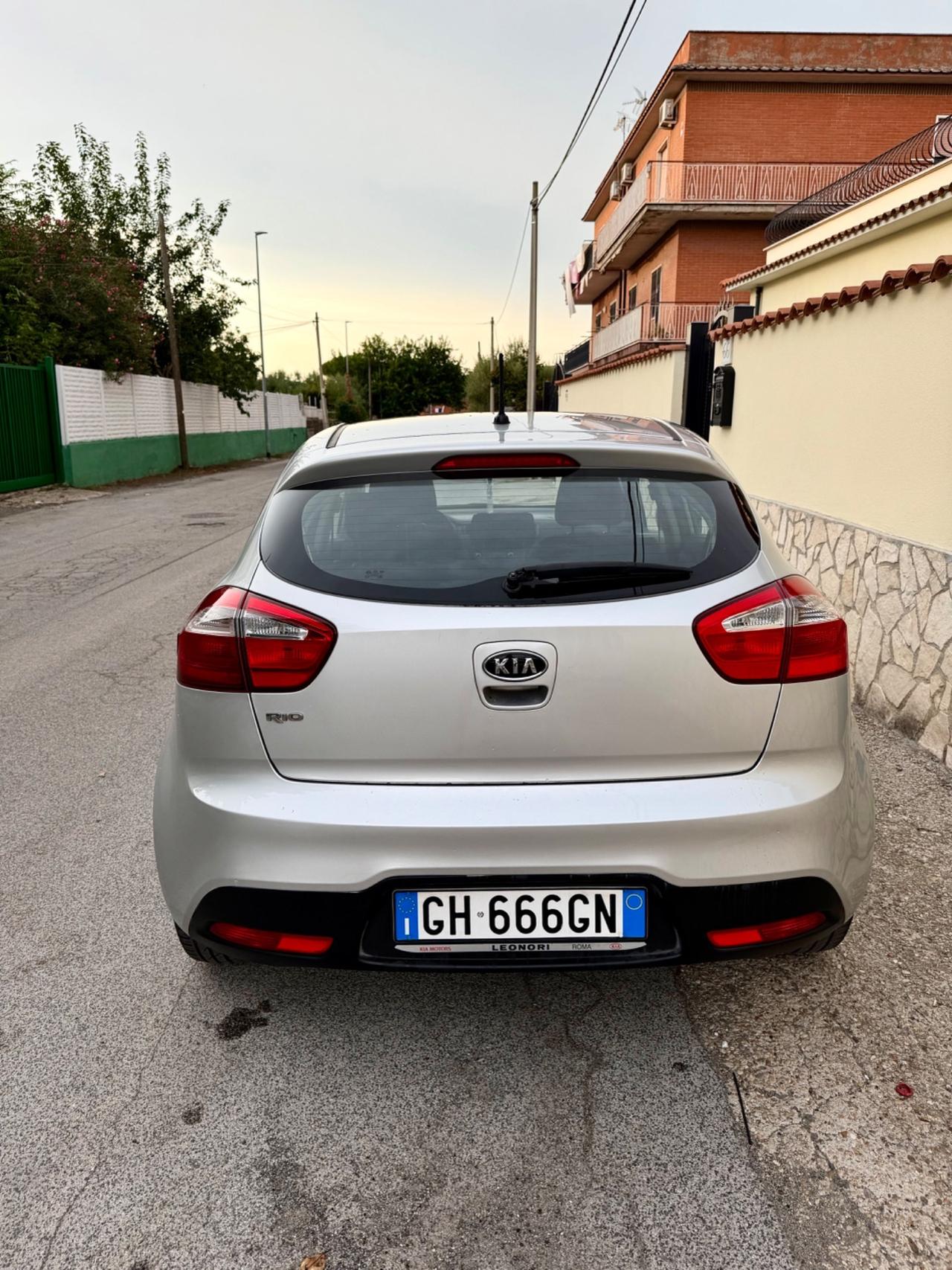Kia Rio 1.2 CVVT 5p. Cool