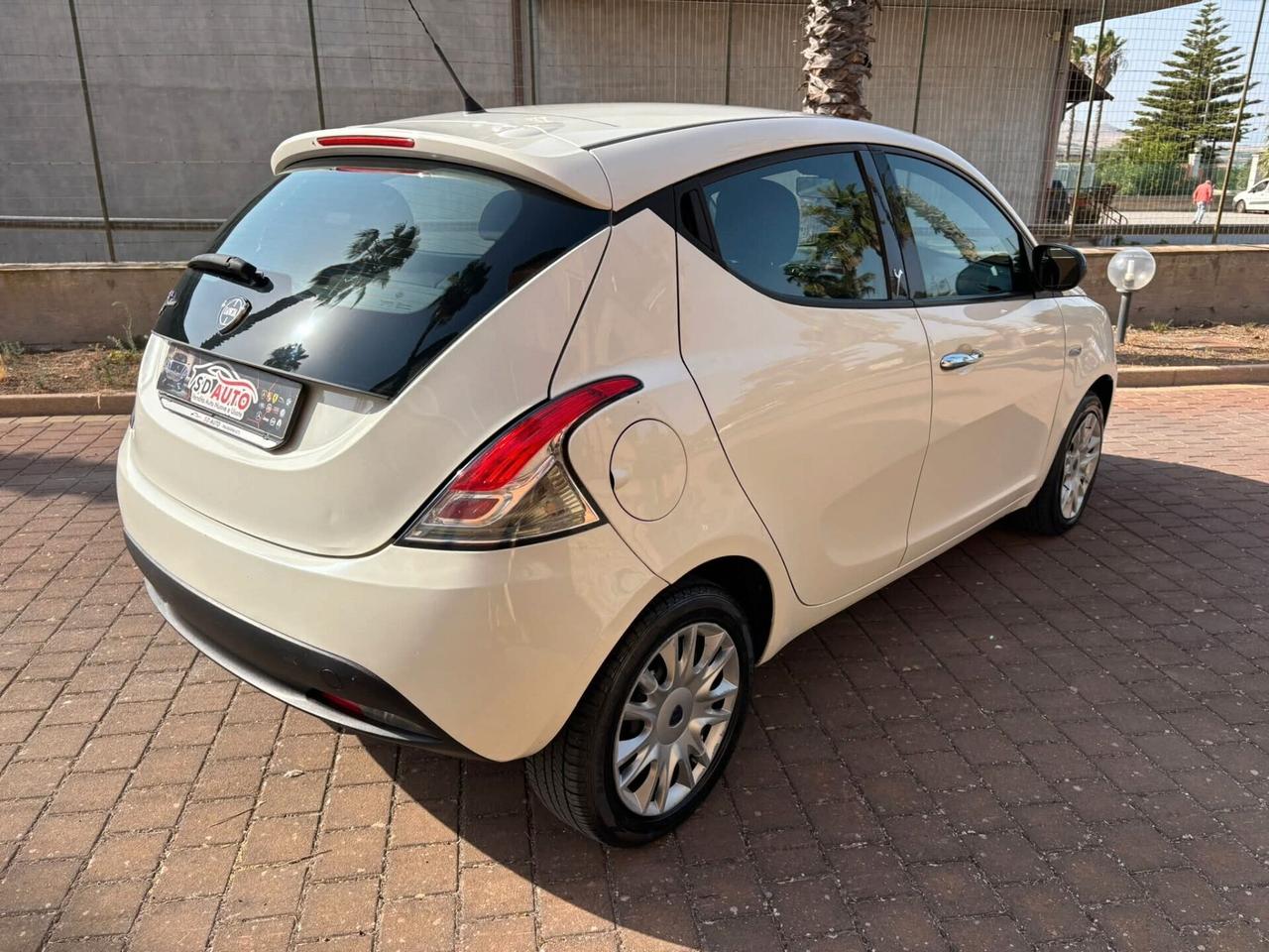 Lancia Ypsilon 1.3 MJT 16V 95 CV 5 porte S&S Platinum//