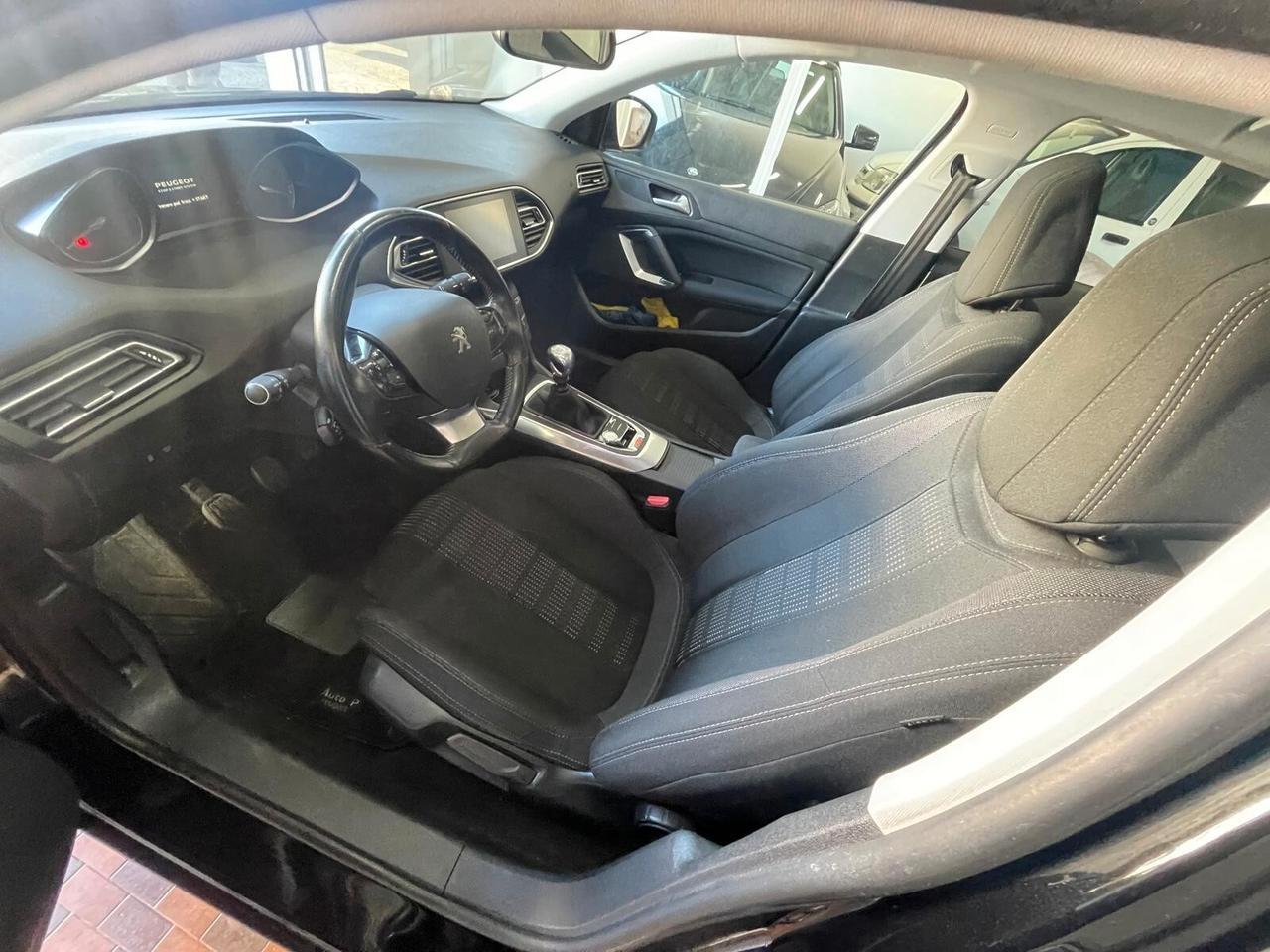 Peugeot 308 BlueHDi 120cv