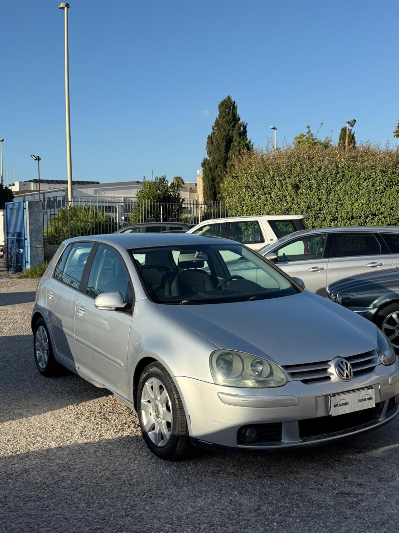 Volkswagen Golf 1.6 16V FSI 5p. Sportline