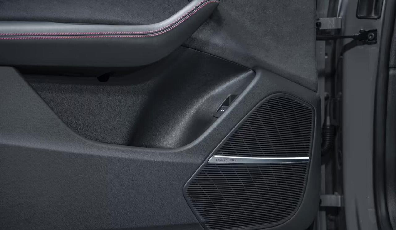 Audi RS Q8 RSQ8 Nardo 23" Pano RS-Design Sport-Exh Matrix