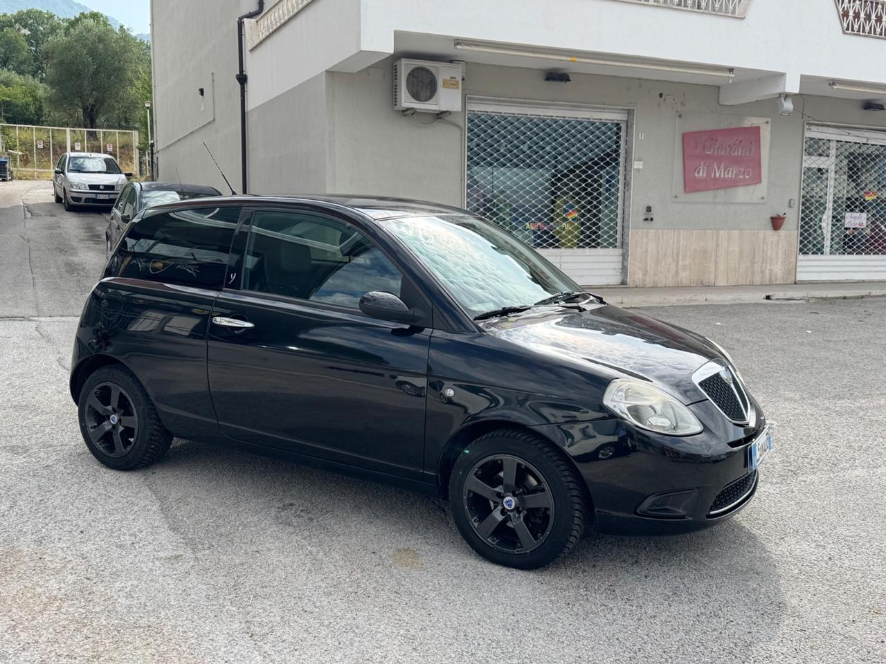 Lancia Ypsilon 1.3 MJT 75 CV GARANZIA
