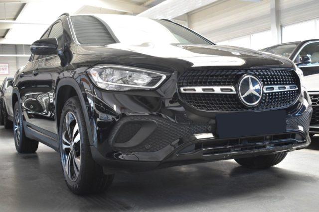 MERCEDES-BENZ GLA 200 d Automatic 4Matic Sport