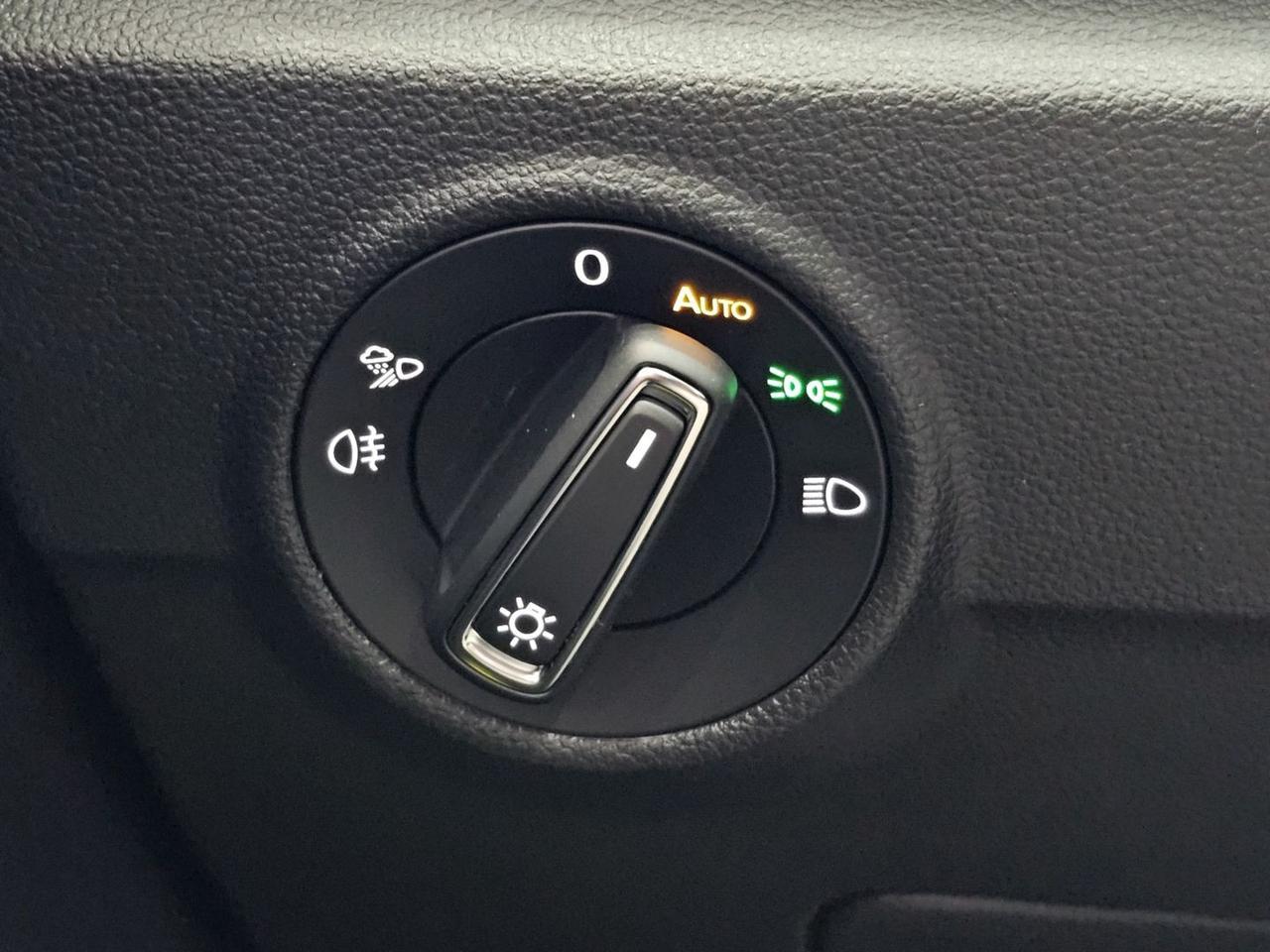 Volkswagen T-Roc Style C.17" Tetto Apribile Led Navi PDC Camera TDI