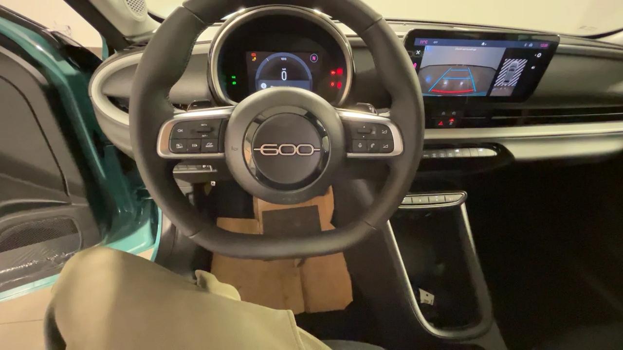 Fiat 600 Hybrid 100 CV DCT MHEV