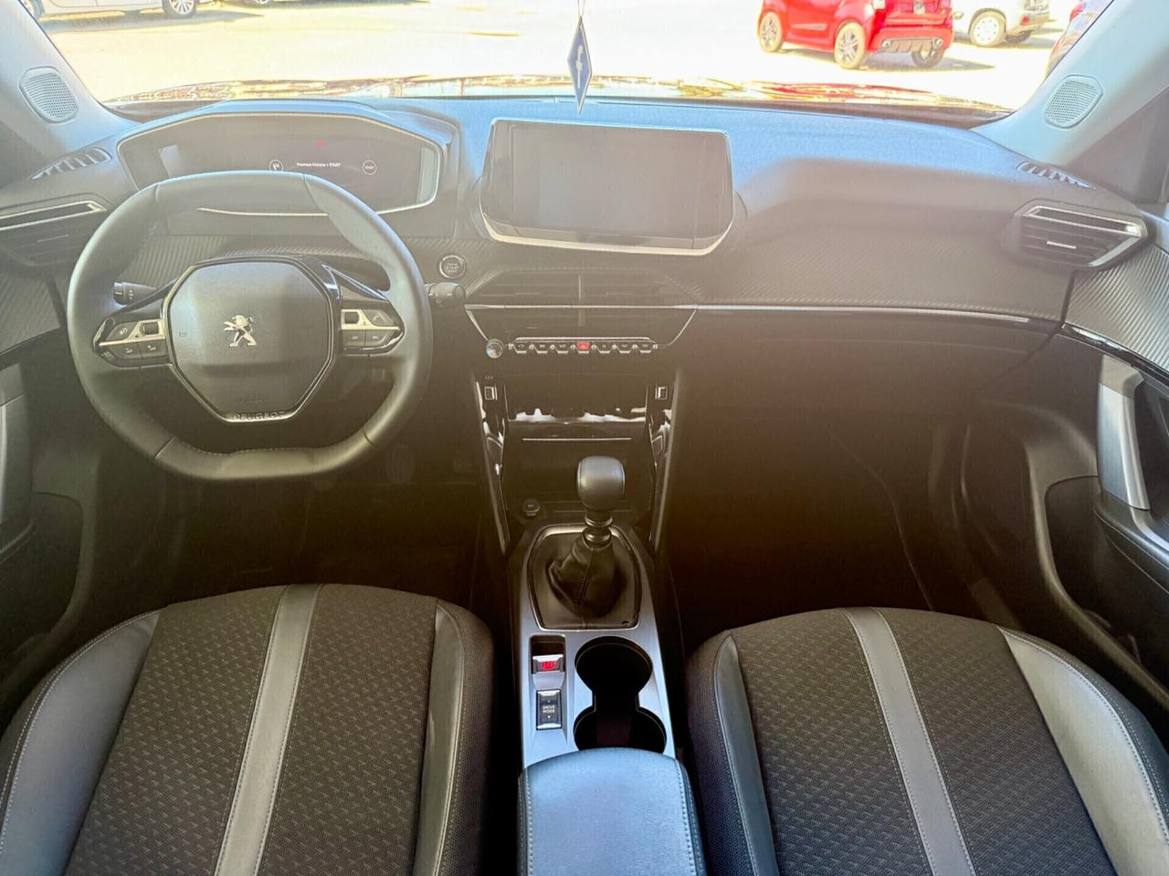 Peugeot 2008 1.5 Diesel 102Cv Allure