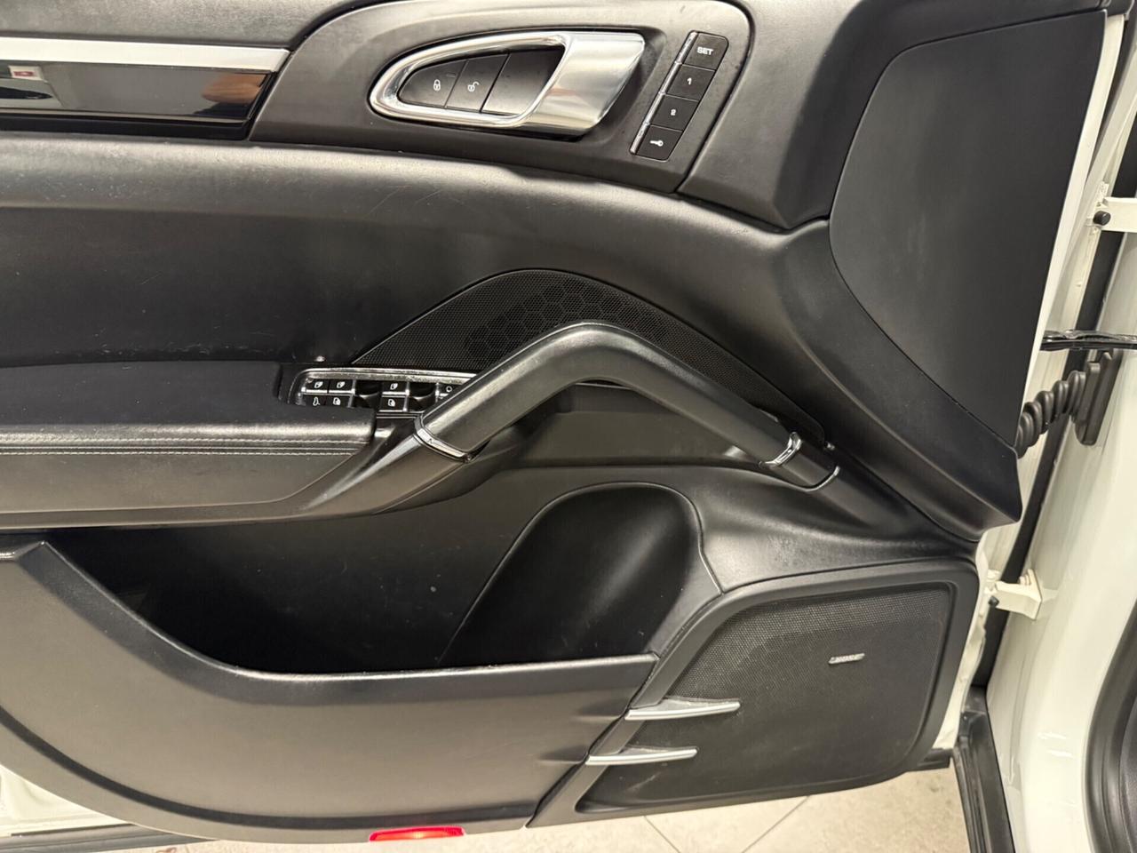 Porsche Cayenne 3.0 Diesel Platinum Edition 262CV