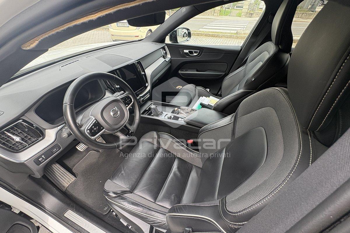 VOLVO XC60 B4 (d) Geartronic R-design