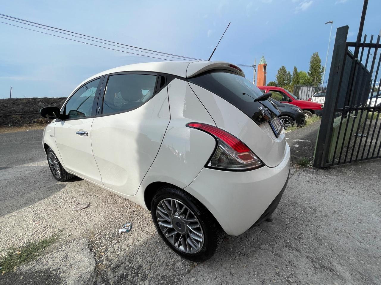 Lancia Ypsilon 1.3 MJT 16V 95 CV Platinum!!GARANZIA PRIVATA!!