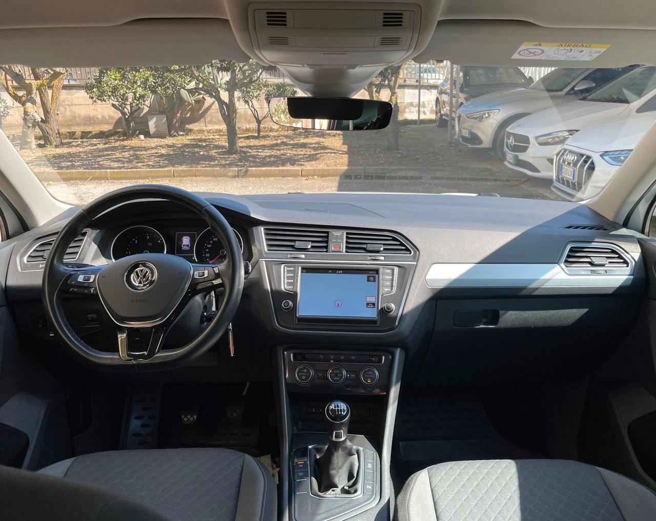 Volkswagen Tiguan 2.0 TDI SCR Business BlueMotion