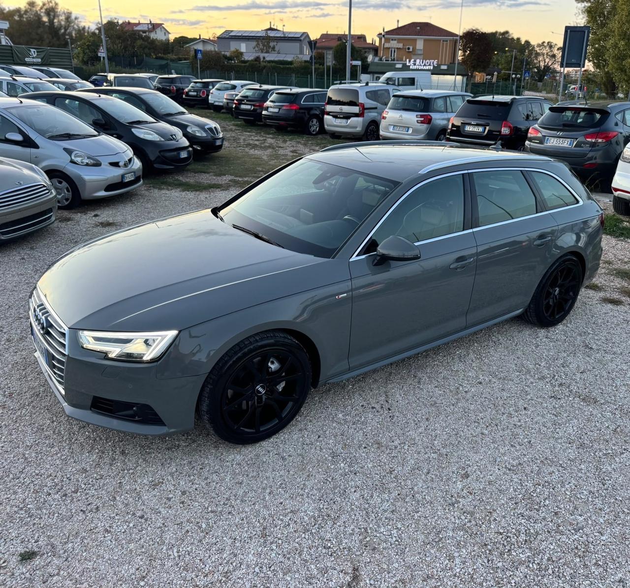 Audi A4 Avant 40 TDI quattro S tronic Line edition