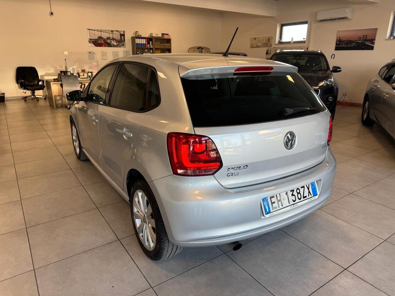 Volkswagen Polo 1.6 TDI 90CV 5P Comfortline 2011
