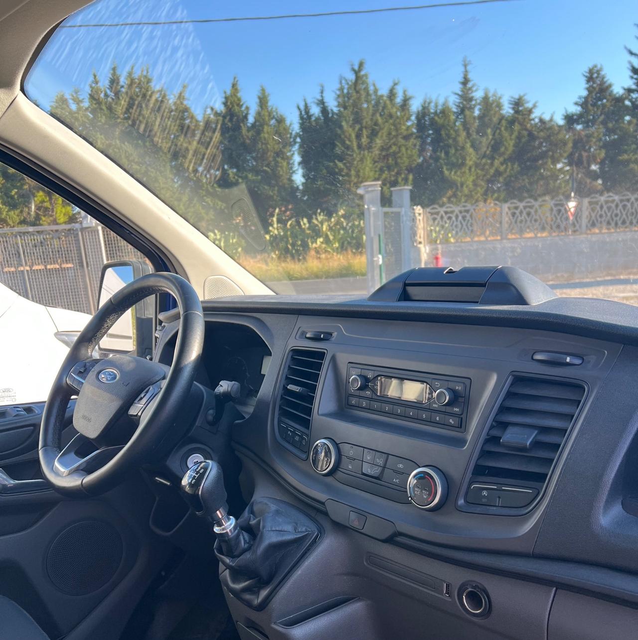 Ford Transit Custom L2H2 passo lungo tetto alto