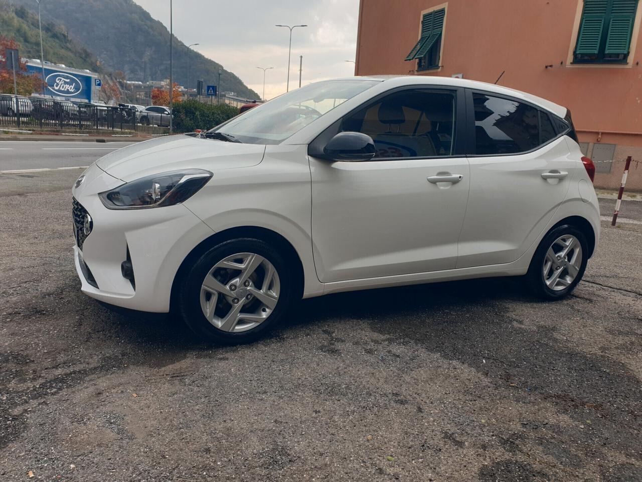 Hyundai i 10 1.0 select ,navi,pdc,telecamera