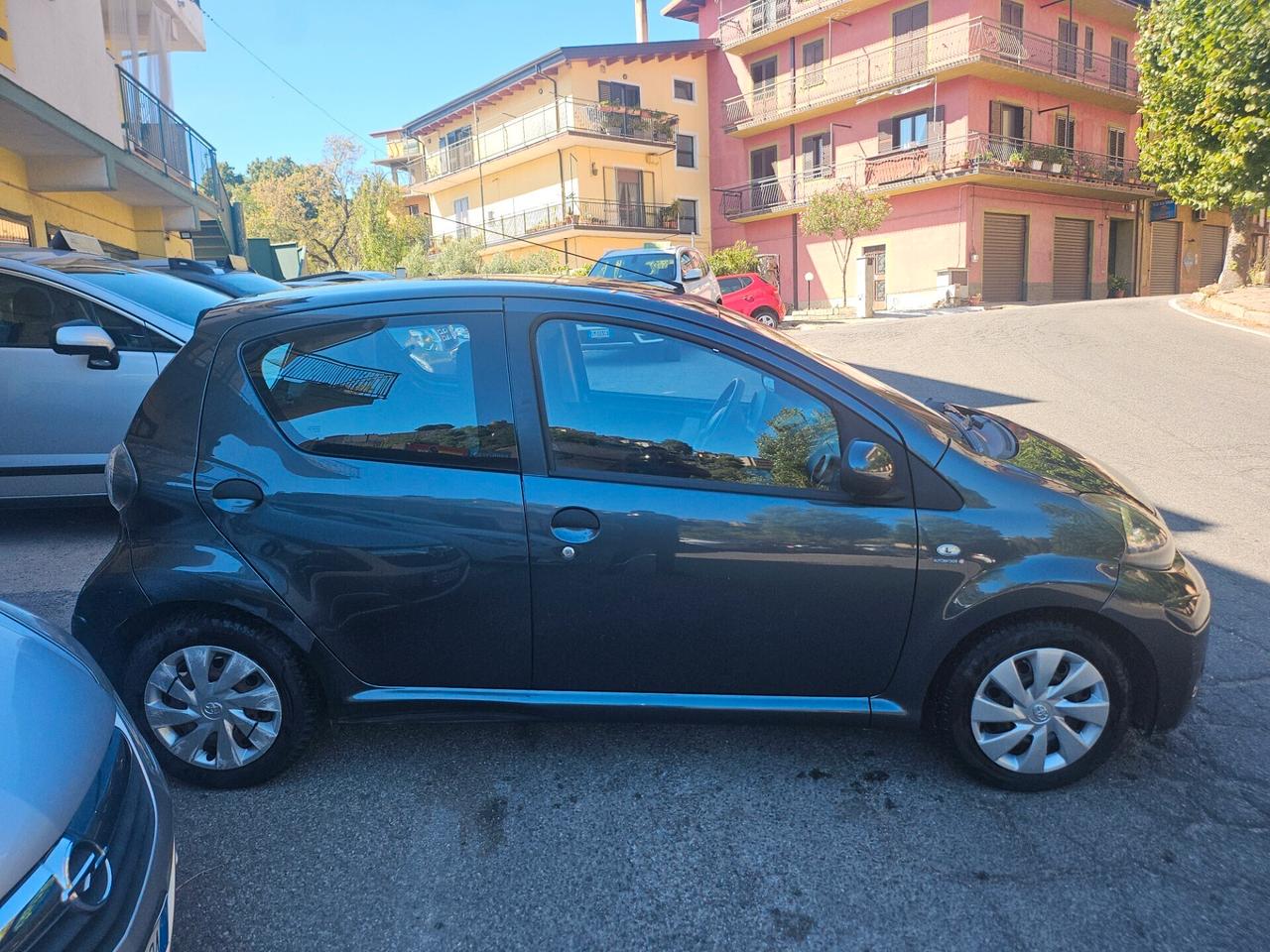 Toyota Aygo 1.0 69 CV Solo 98.000km 2014