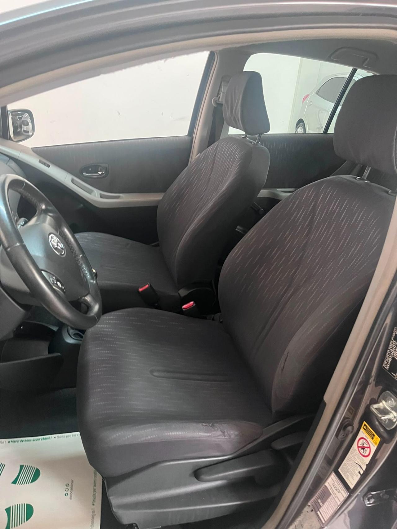 Toyota Yaris 1.3 5 porte Sol
