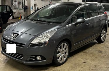 PEUGEOT 5008 1.6 HDI - CAMBIO AUTOMATICO - 7 POSTI - 112 CV