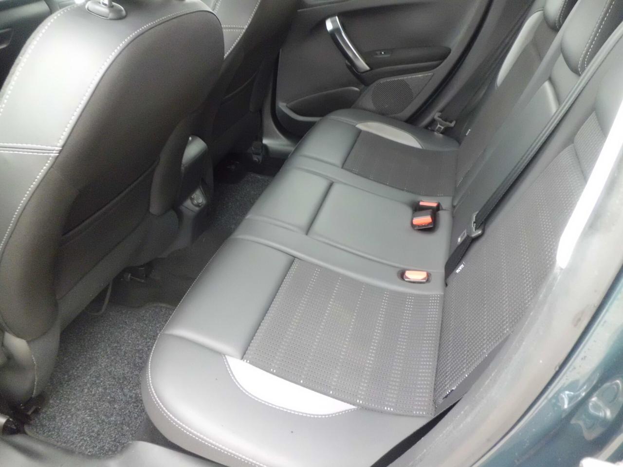 Peugeot 2008 BlueHDi 100 Allure
