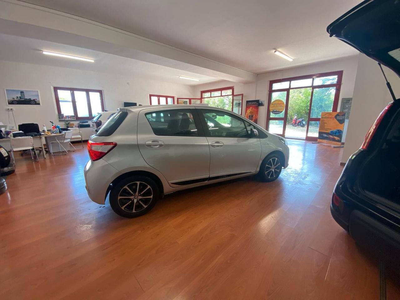 Toyota Yaris 1.5 Hybrid 5 porte Active