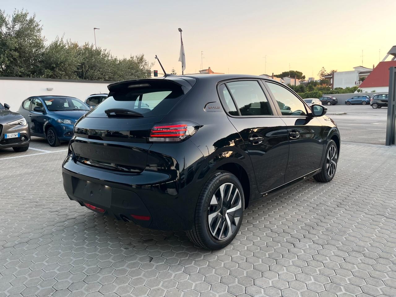 Peugeot 208 Style 1.2 Puretech 75cv Km0