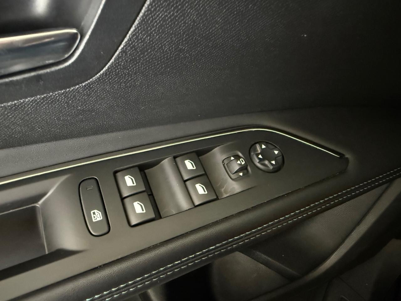 Peugeot 3008 BlueHDi 130 EAT8 Allure Pack
