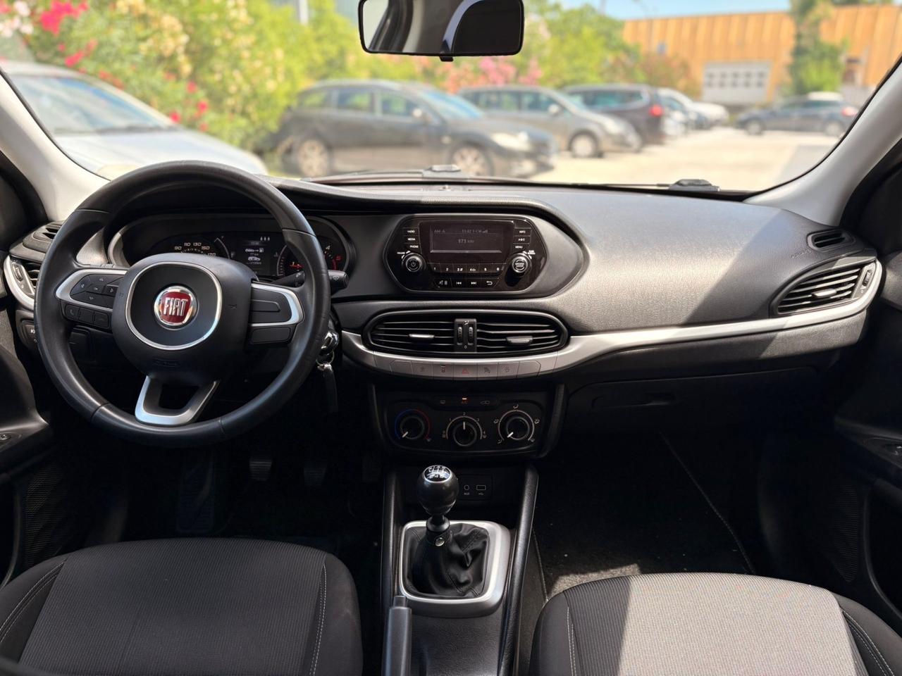 Fiat Tipo 1.6 MJT SES 5P S-DESIGN
