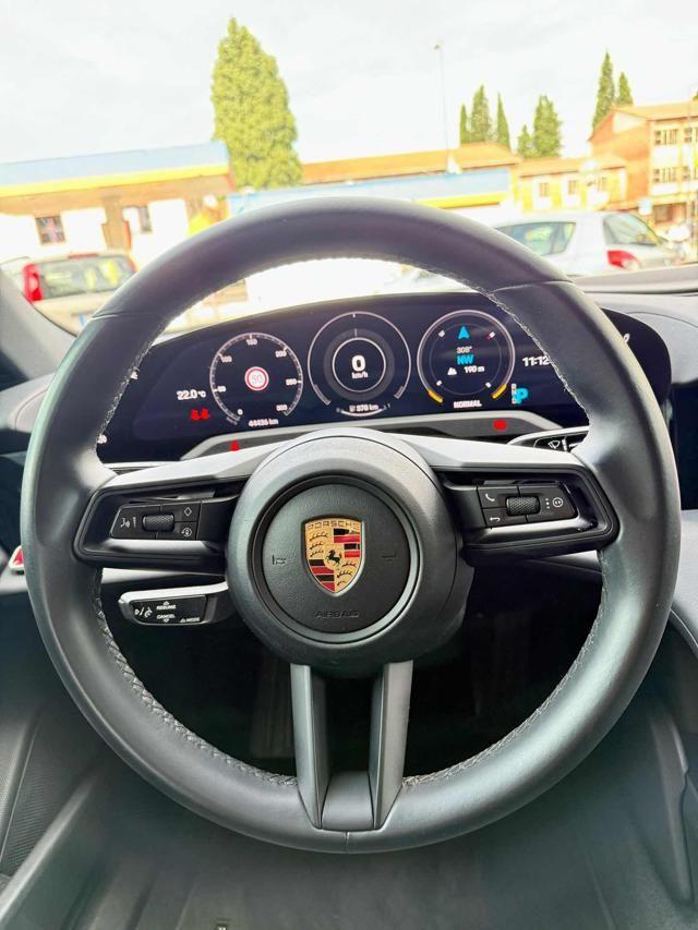 PORSCHE Taycan Taycan
