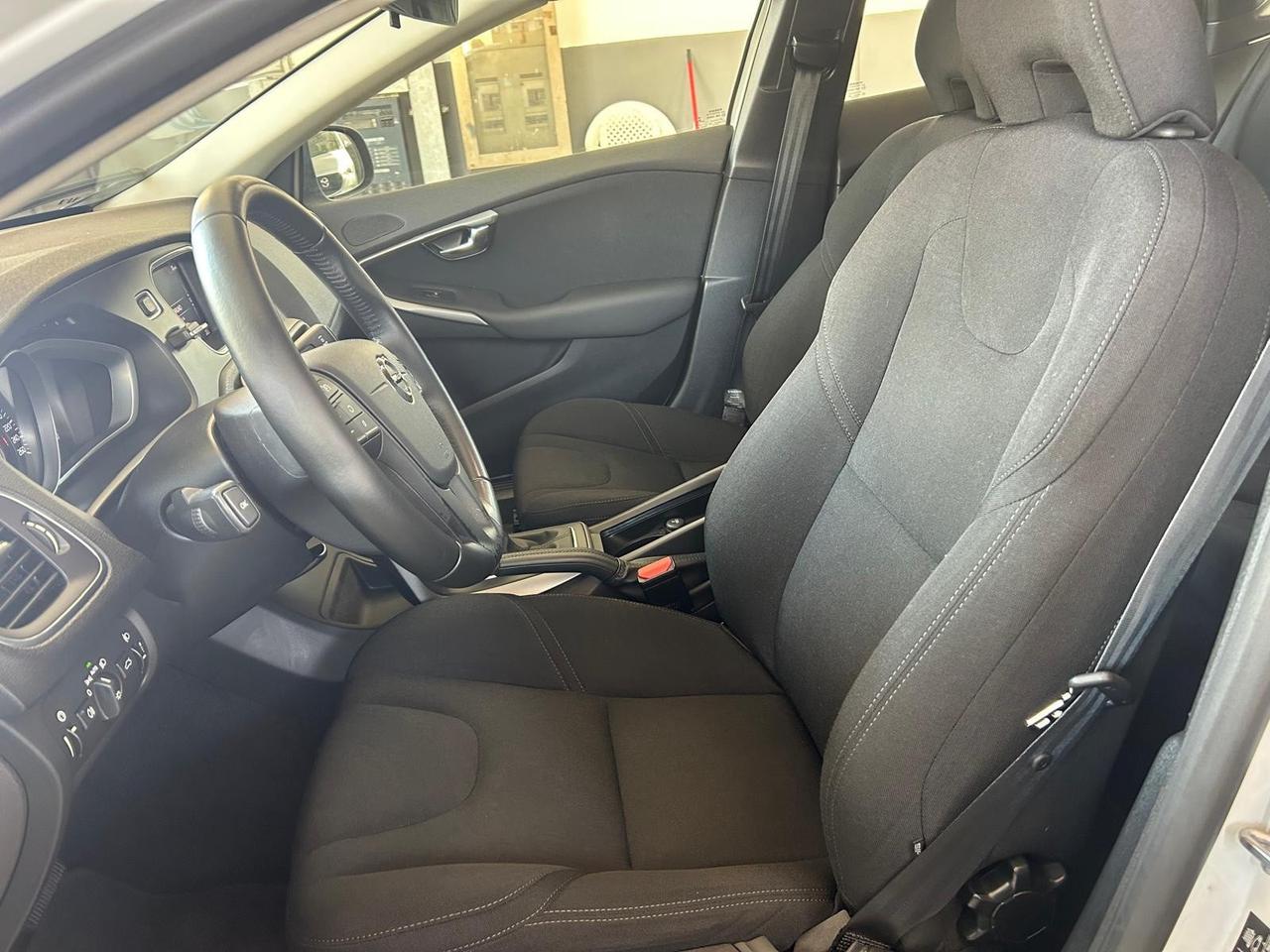 Volvo V40 D2 Geartronic Business