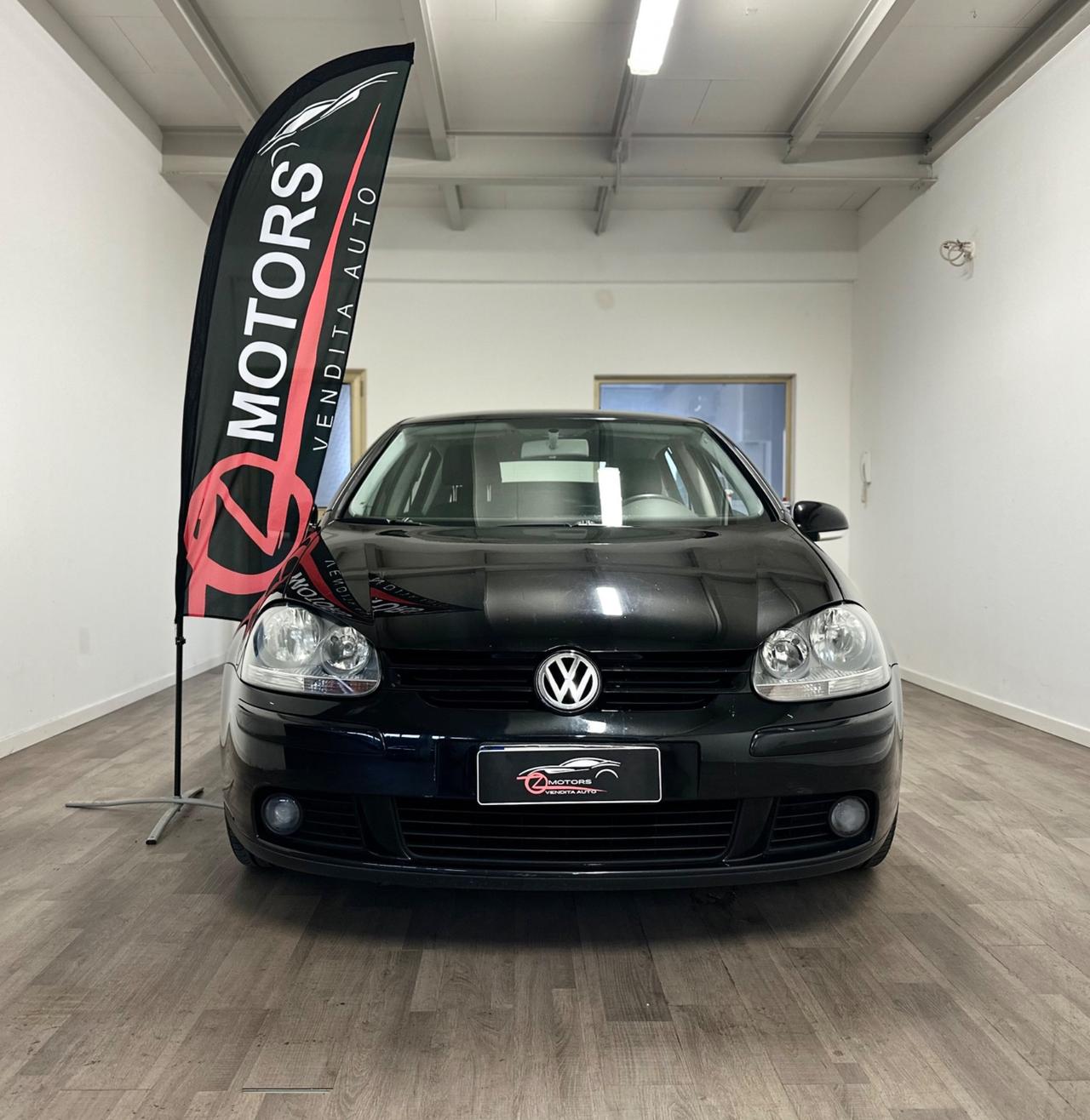 Volkswagen Golf 1.6 16V FSI 5p. Sportline NEOPATENTATI